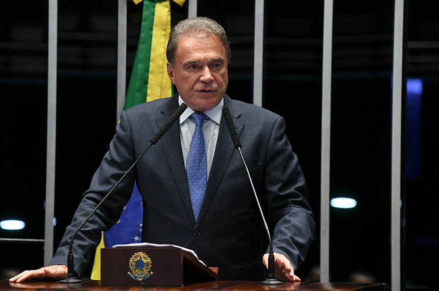 Não há motivo para comemorar o Dia do Trabalhador, lamenta Alvaro Dias
